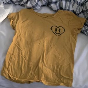 Yellow kids T-Shirt perfect for the summer 🌻